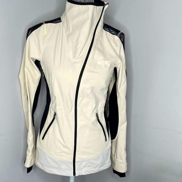 lululemon athletica Jackets & Blazers - Lululemon creamy white jacket with reflective lace sleeve details